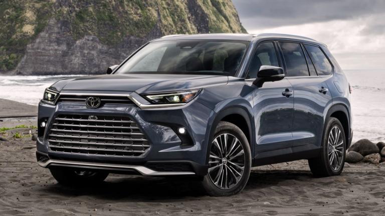 2025 Toyota Grand Highlander in Platinum Storm Cloud